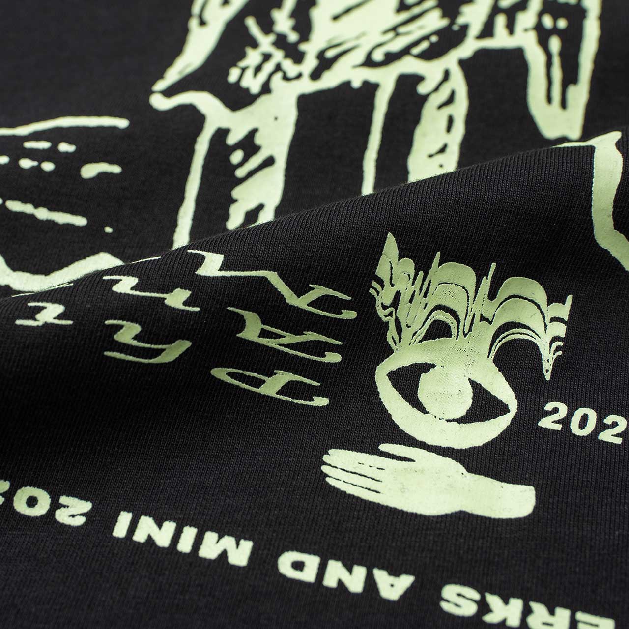 perks and mini version 1.2 s/s t-shirt (black) - 1390/c-b - a.plus - Image - 4