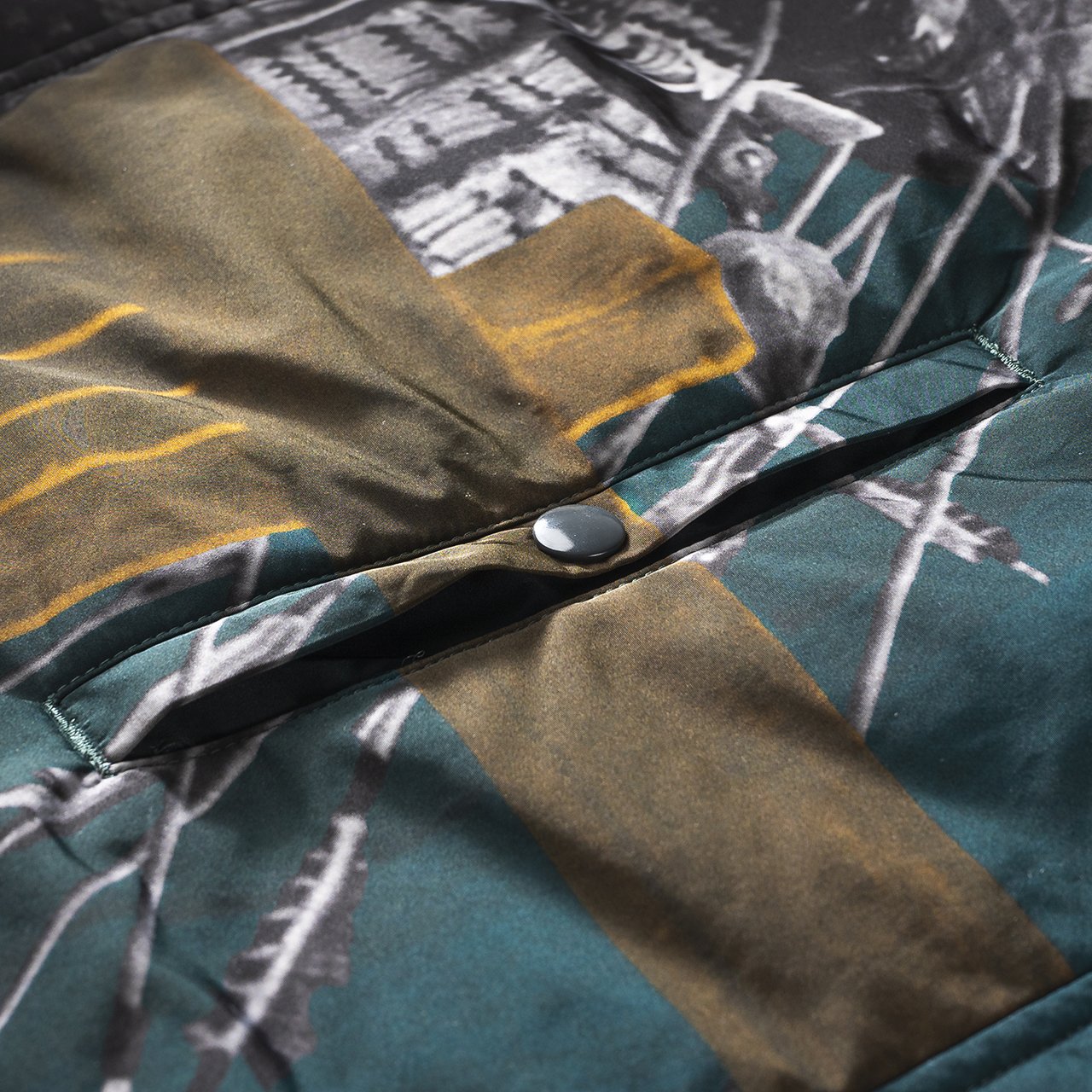 undercover undercover 'throne of blood' hooded drawstring jacket (green)