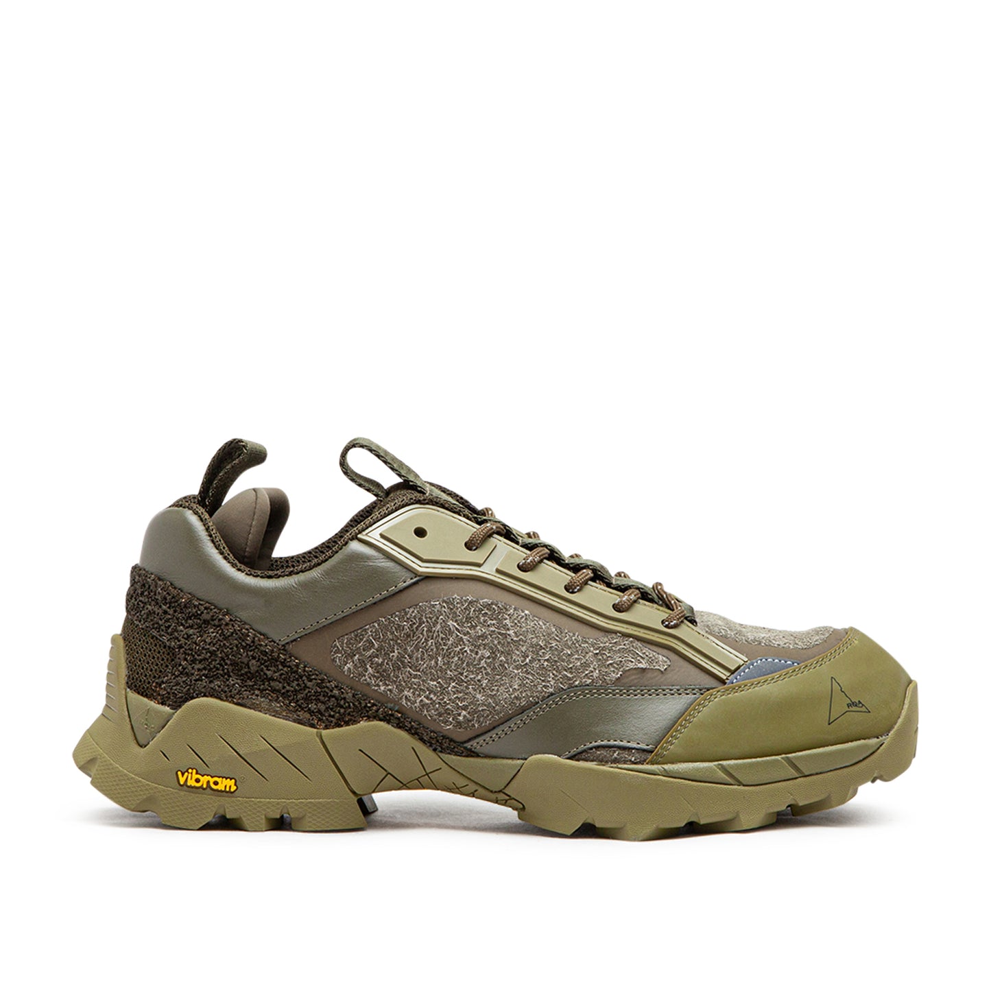 roa lhakpa (olive) - a.plus