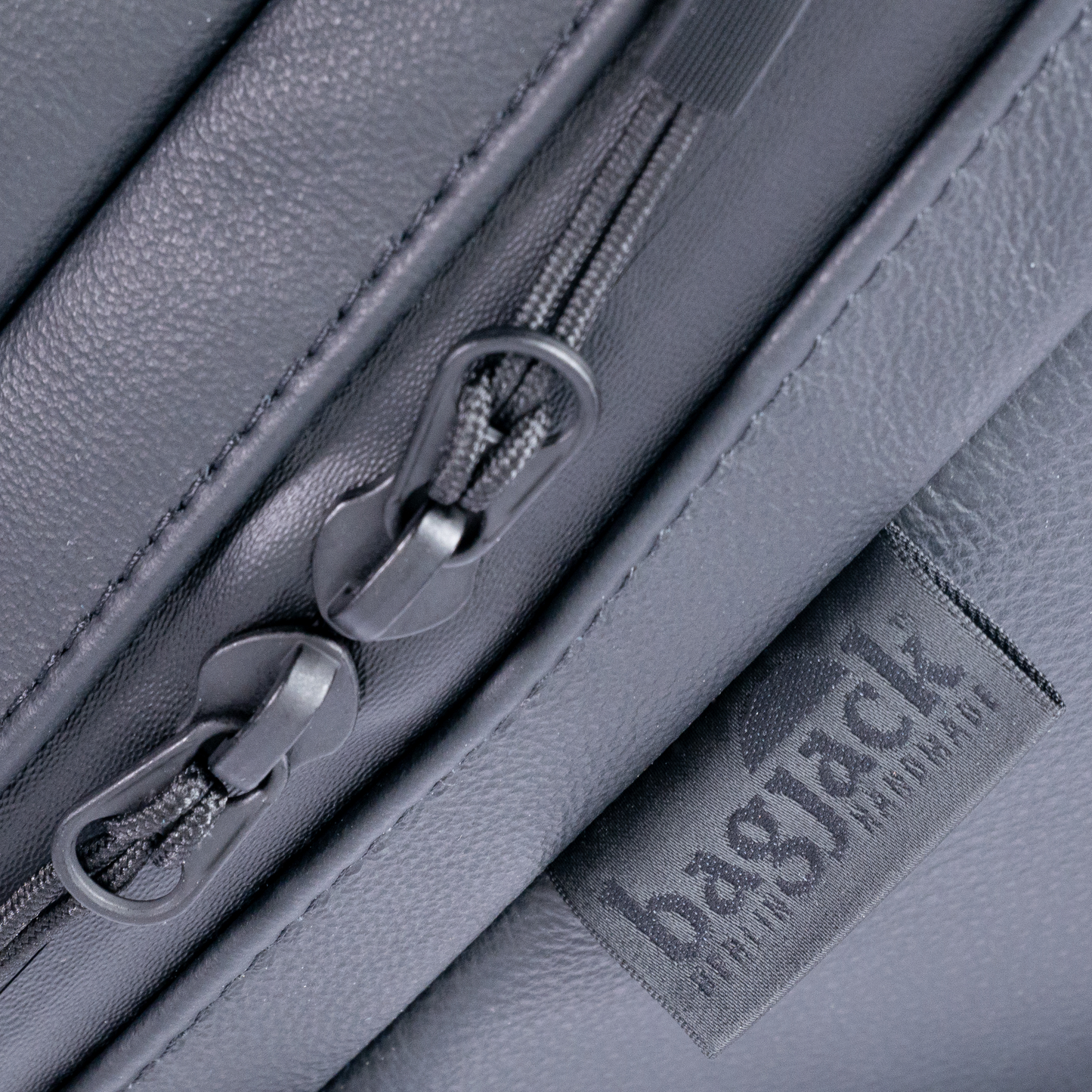 bagjack trvl duffle s leather (black) - a.plus