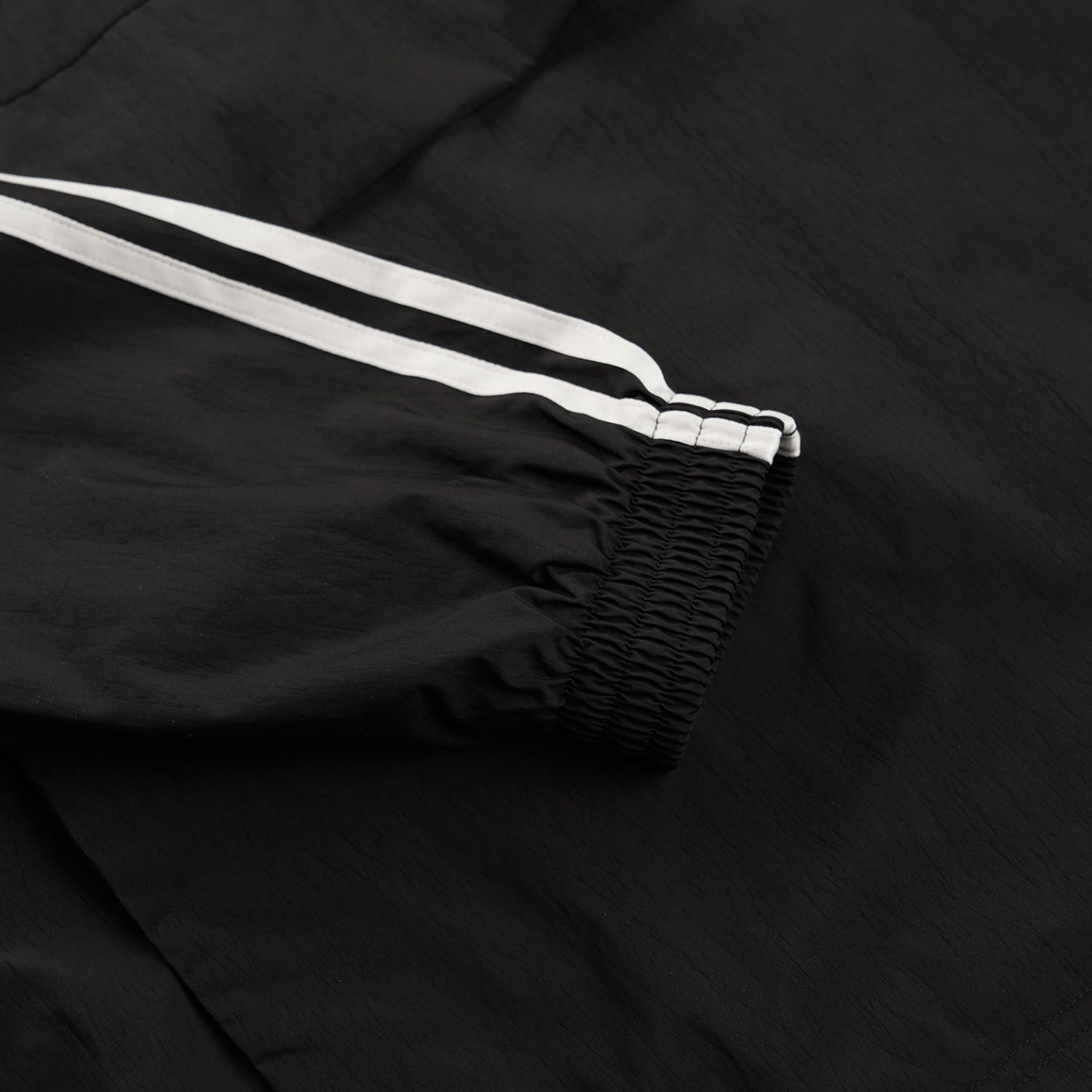 Y-3 3-Streifen Nylon Shell 1/2 Zip Jacket (Black) - a.plus