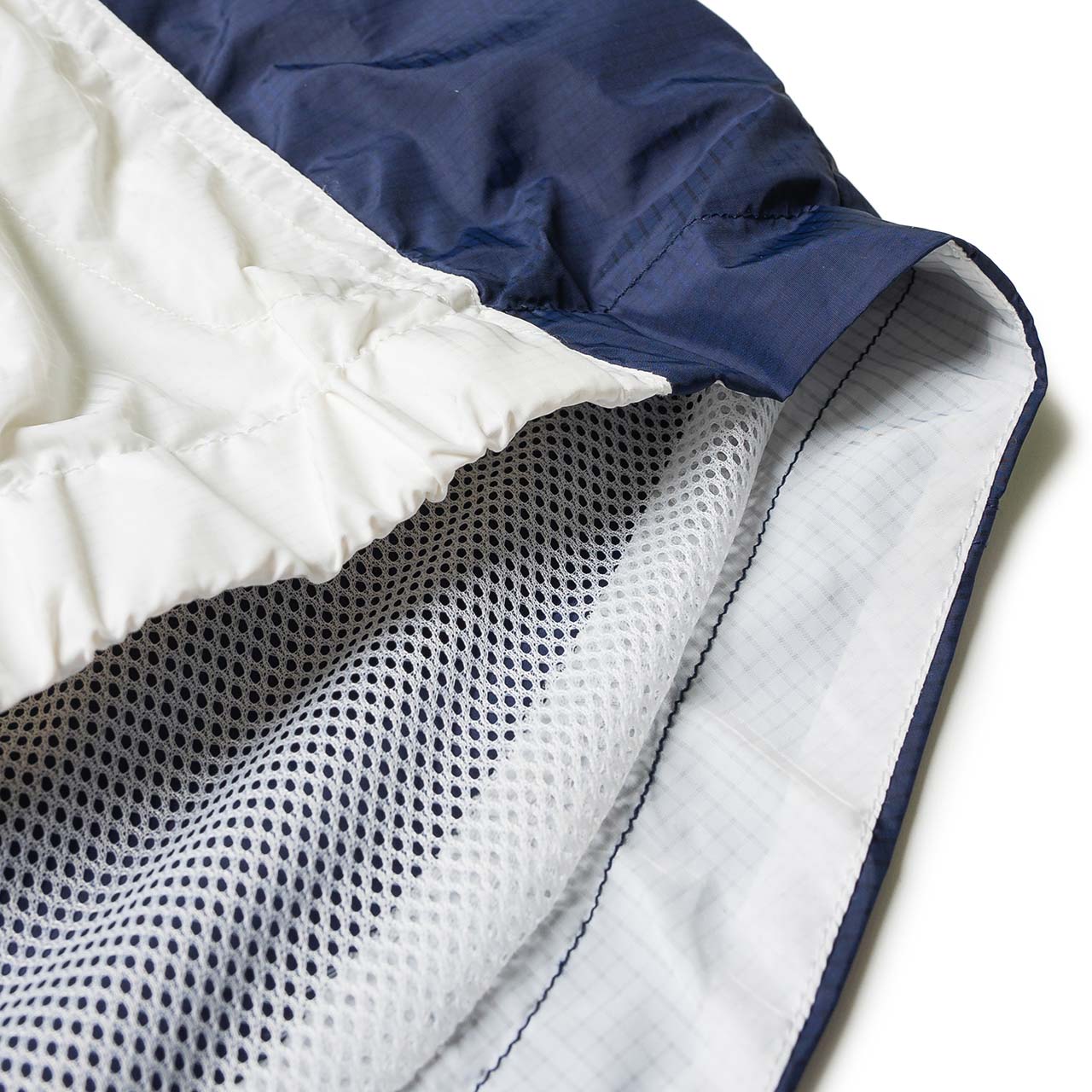 perks and mini time folds track pullover (white) - 39076-wng - a.plus - Image - 7