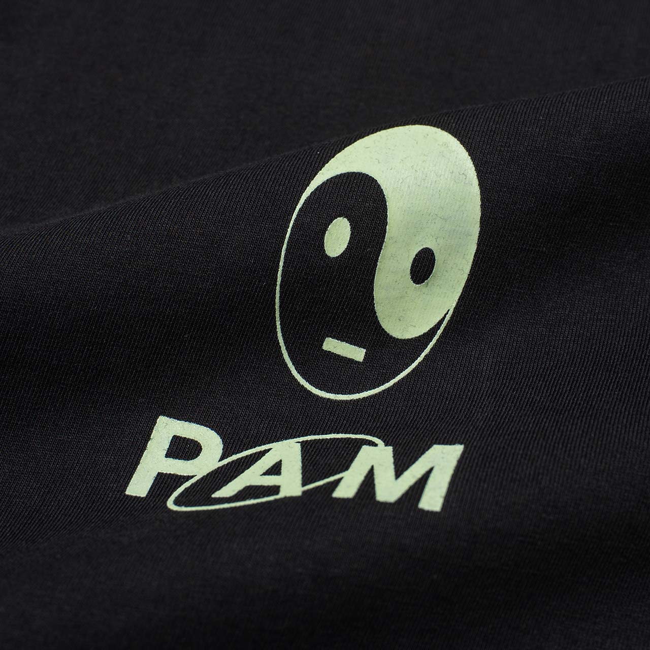 perks and mini deeper meaning s/s t-shirt (black) - 1390/e-b - a.plus - Image - 3