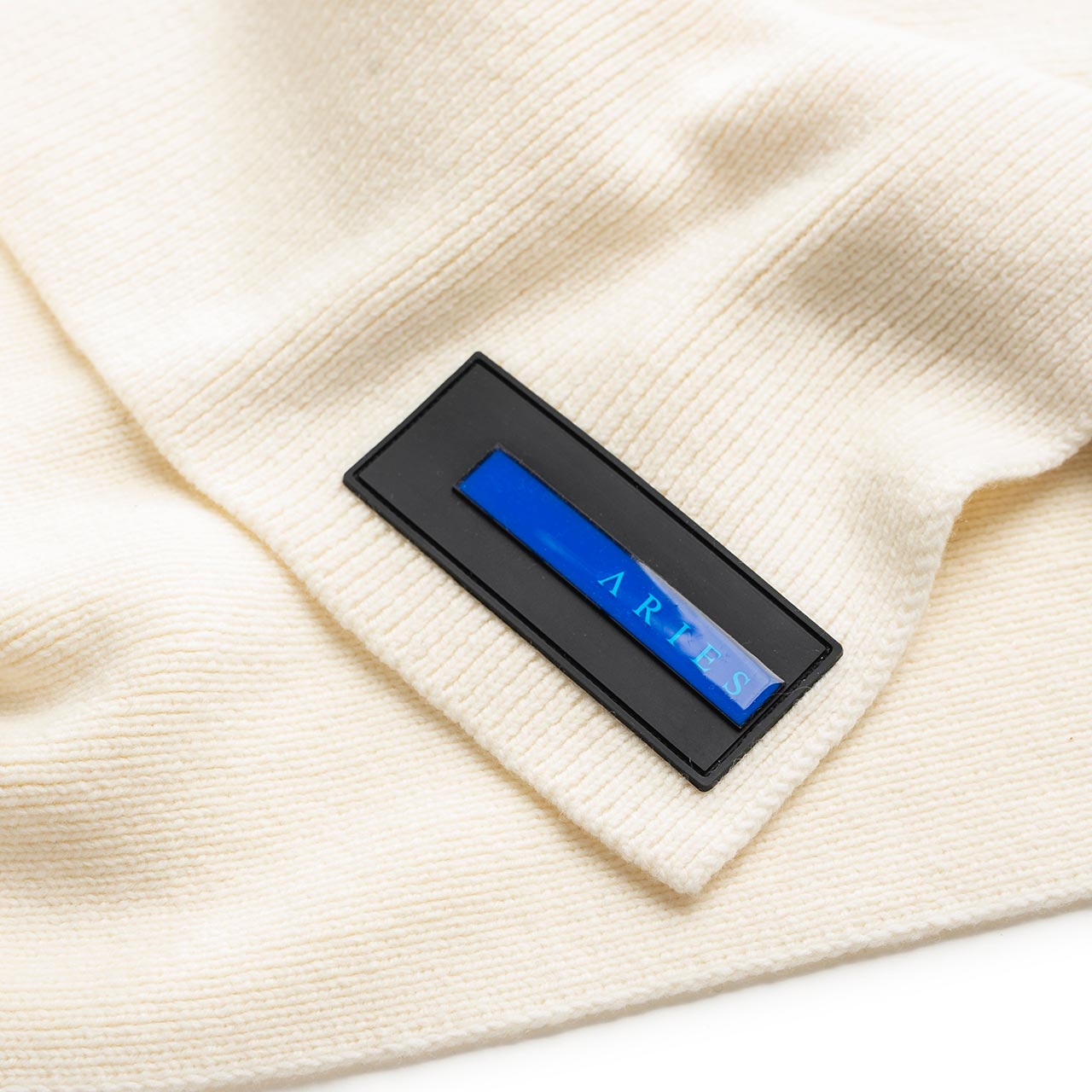 aries rubber patch scarf (white) - frar90001-wht - a.plus - Image - 2