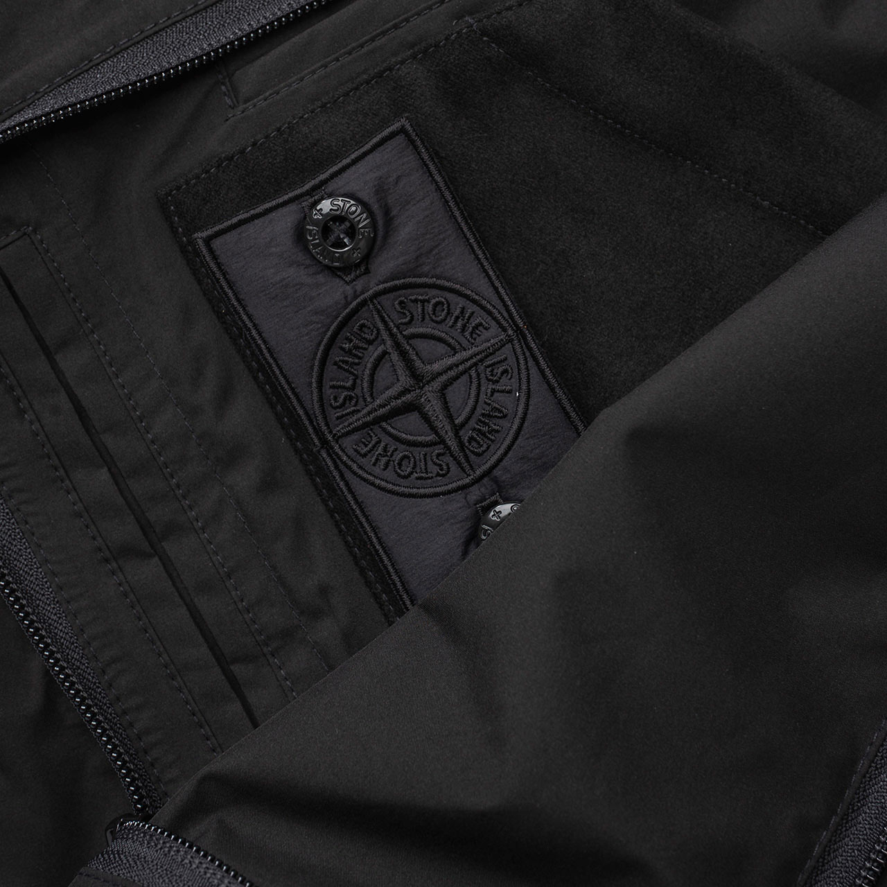 stone island shadow project gore-tex paclite® shell jacket (black) - 731940501.v0029 - a.plus - Image - 4