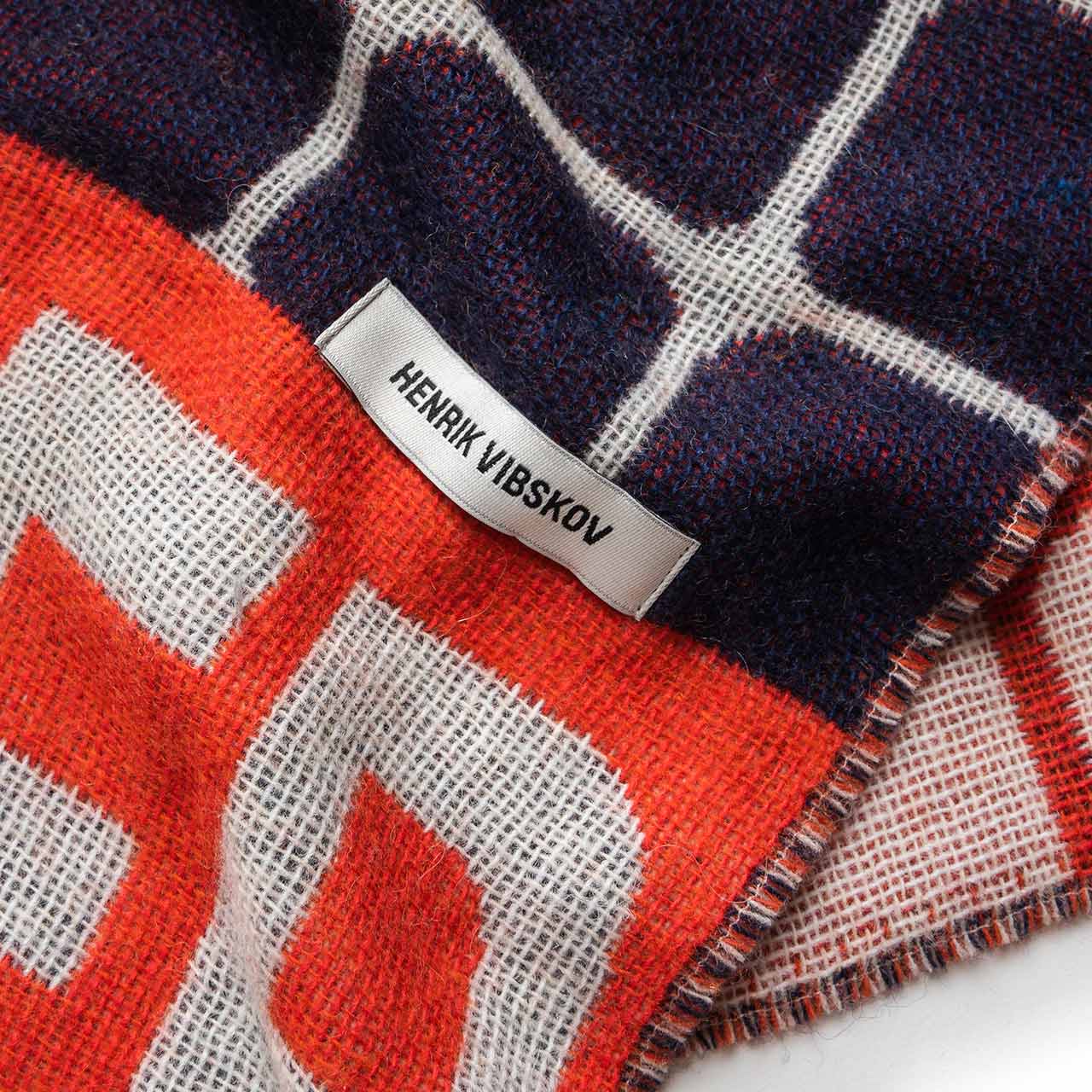 henrik vibskov hot water scarf - red gloves (red) - aw20-a905 - a.plus - Image - 3