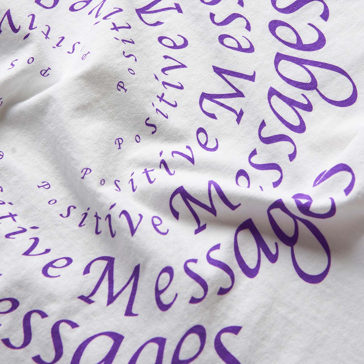 perks and mini perks and mini poz mez blend s/s t-shirt (white)