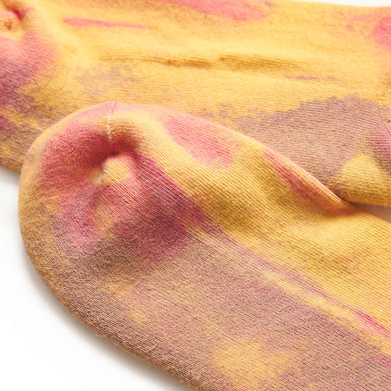 aries aries tie-die socks (yellow)