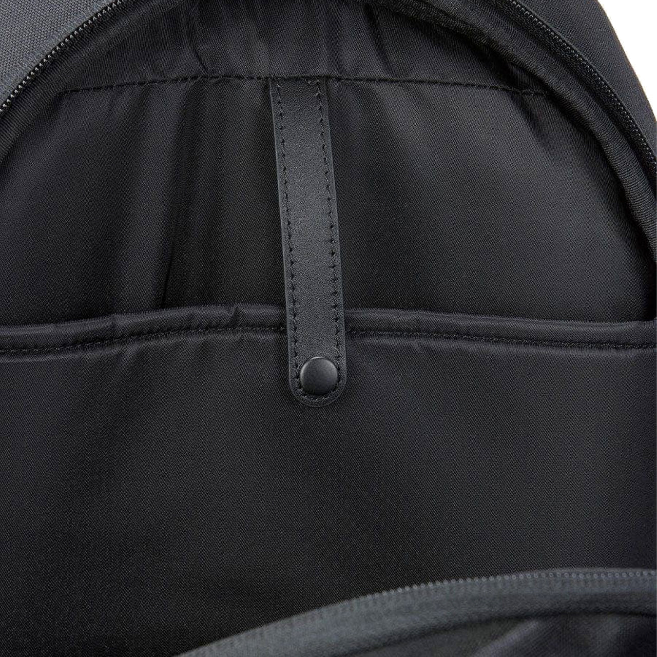 côte&ciel isar small ecoyarn backpack (black)