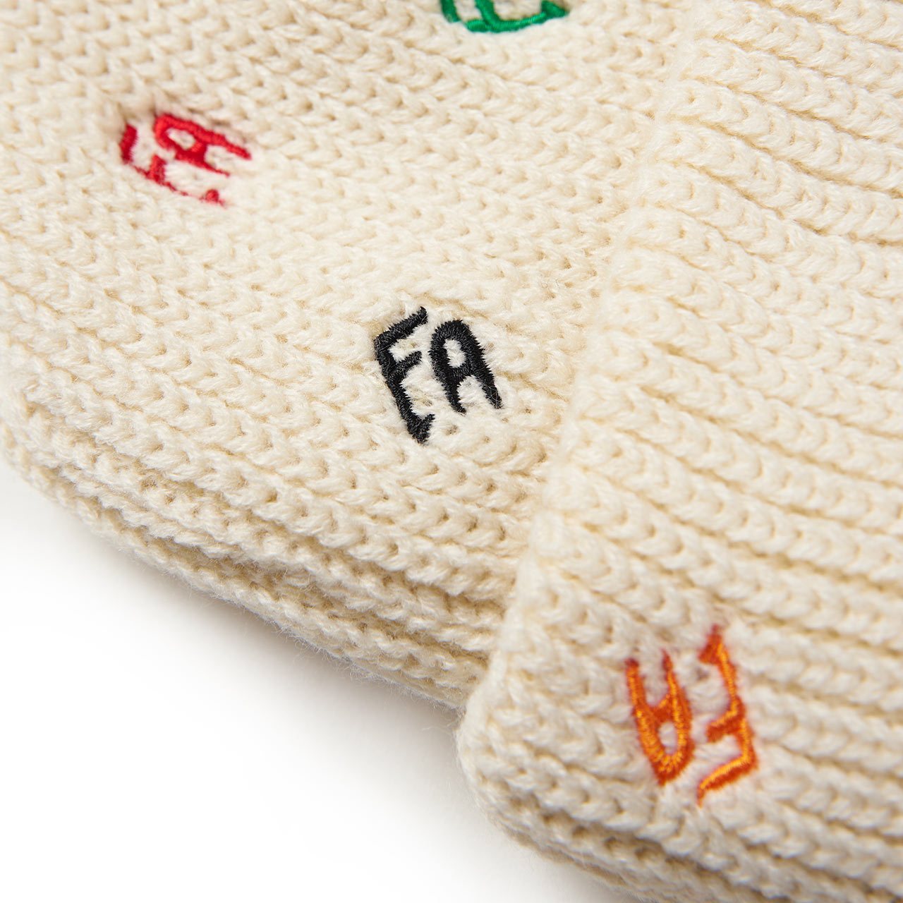 fucking awesome fucking awesome scattered fa cuff beanie (ivory) p708491-001SPONESIZE