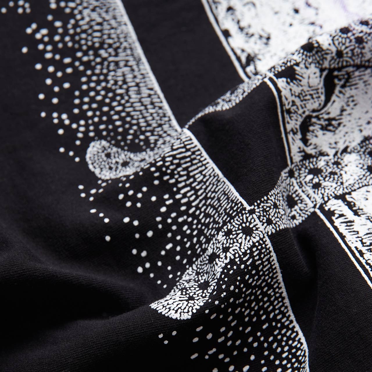 perks and mini perks and mini poz mez collective dreaming s/s t-shirt (black)