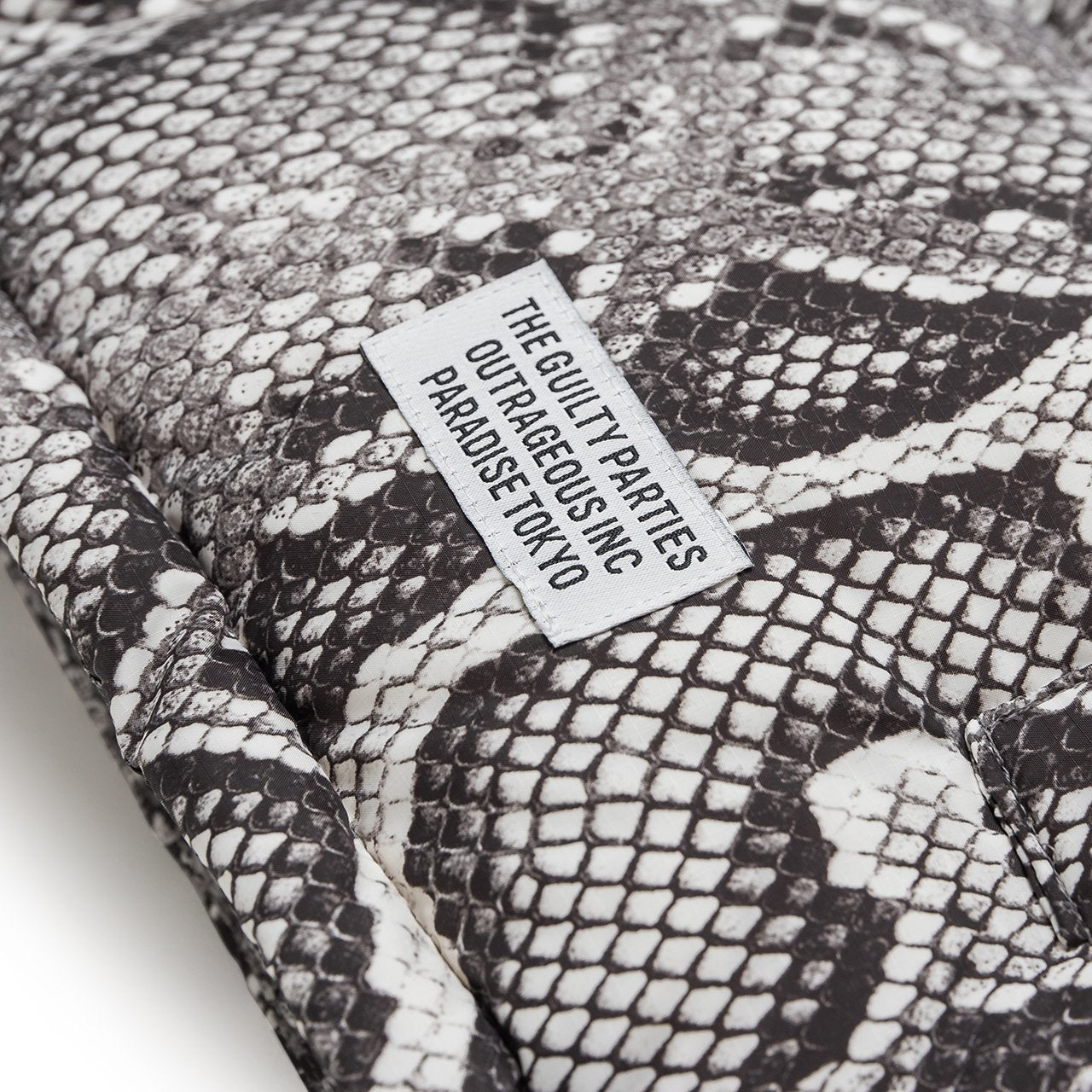 wacko maria wacko maria python down jacket (white)