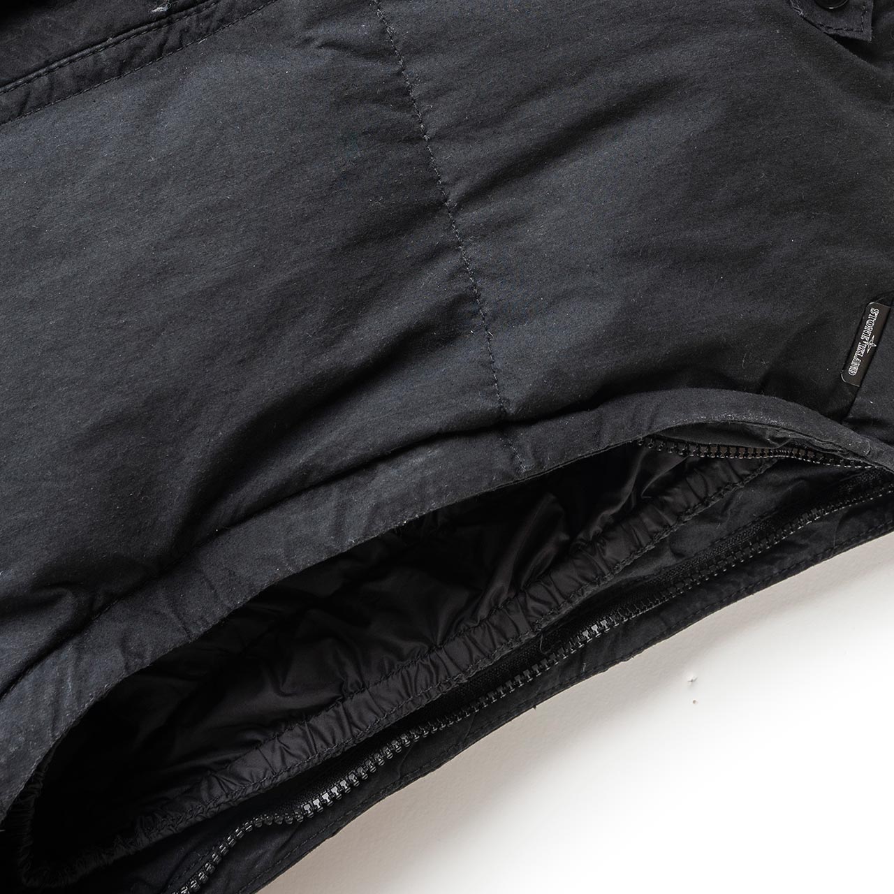 stone island shadow project stone island shadow project encase panel down insulator jacket (black)