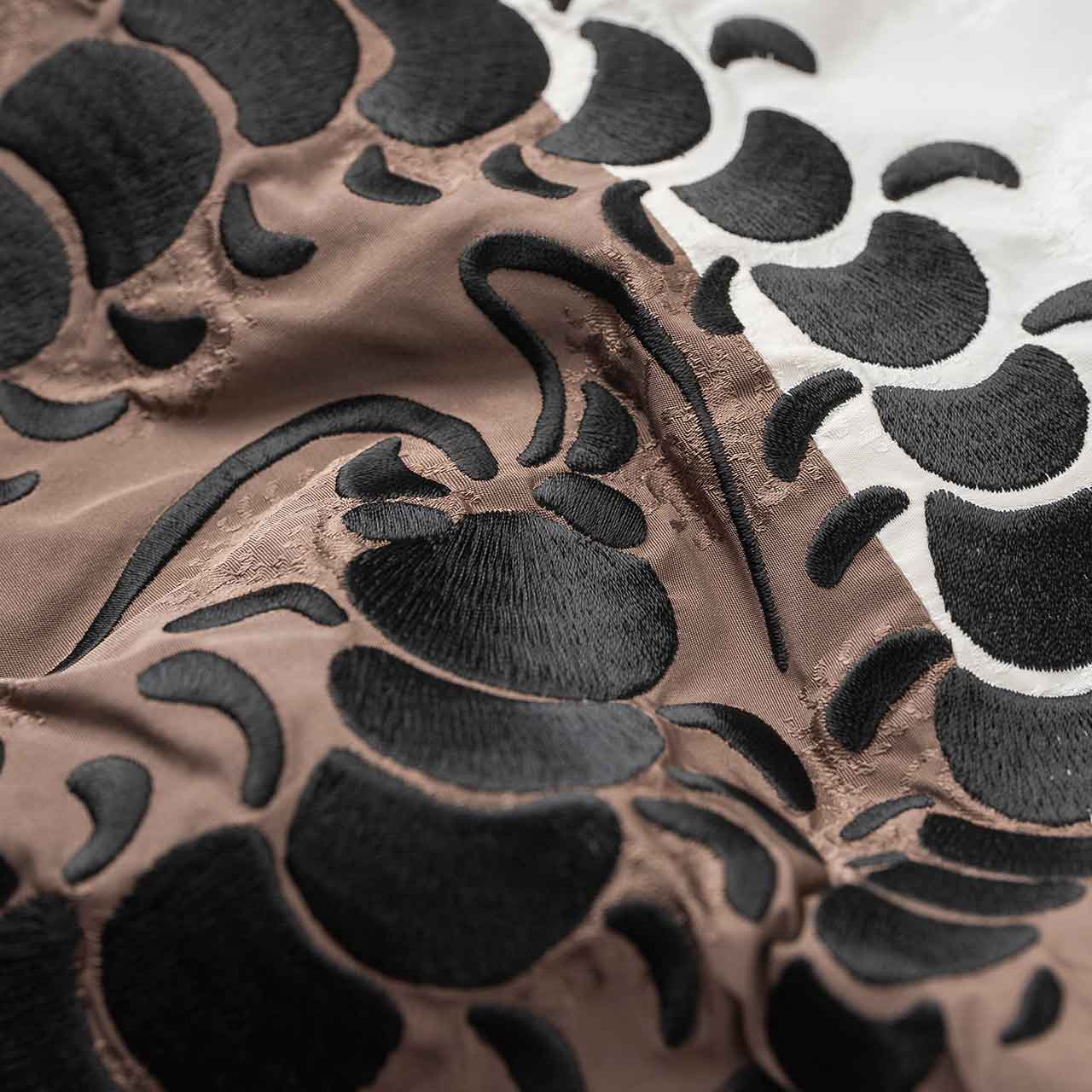 undercover undercover centipede jacquard jacket (beige)