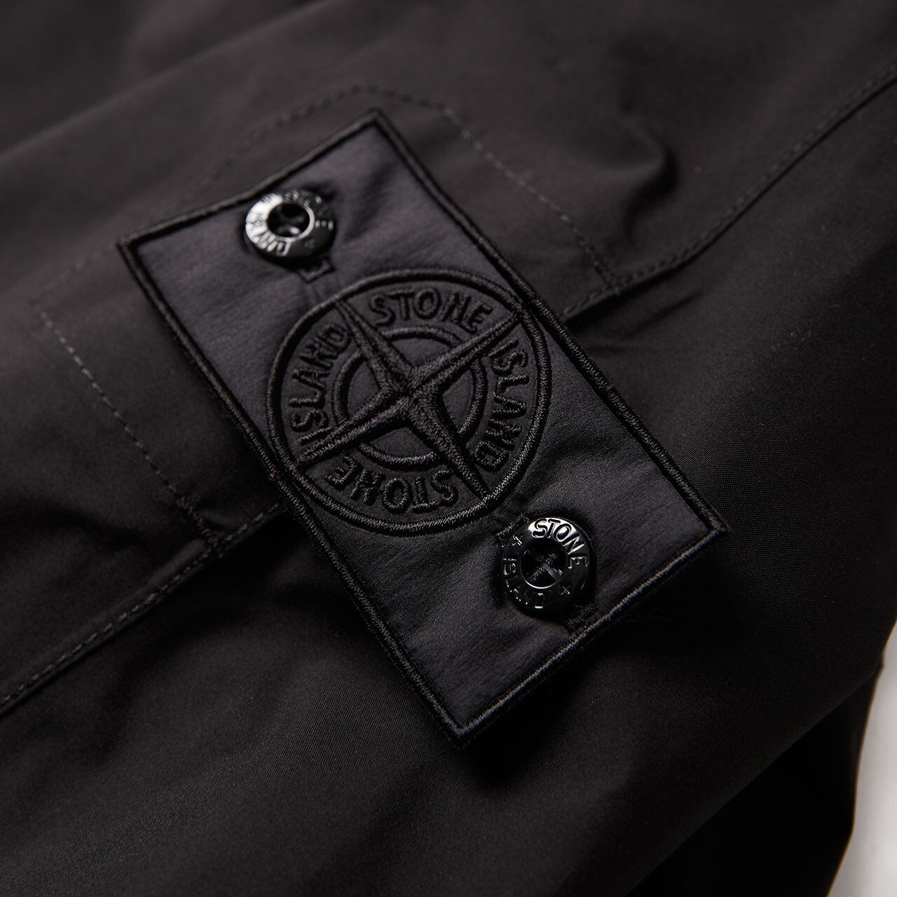 stone island shadow project goretex paclite jacket (black)