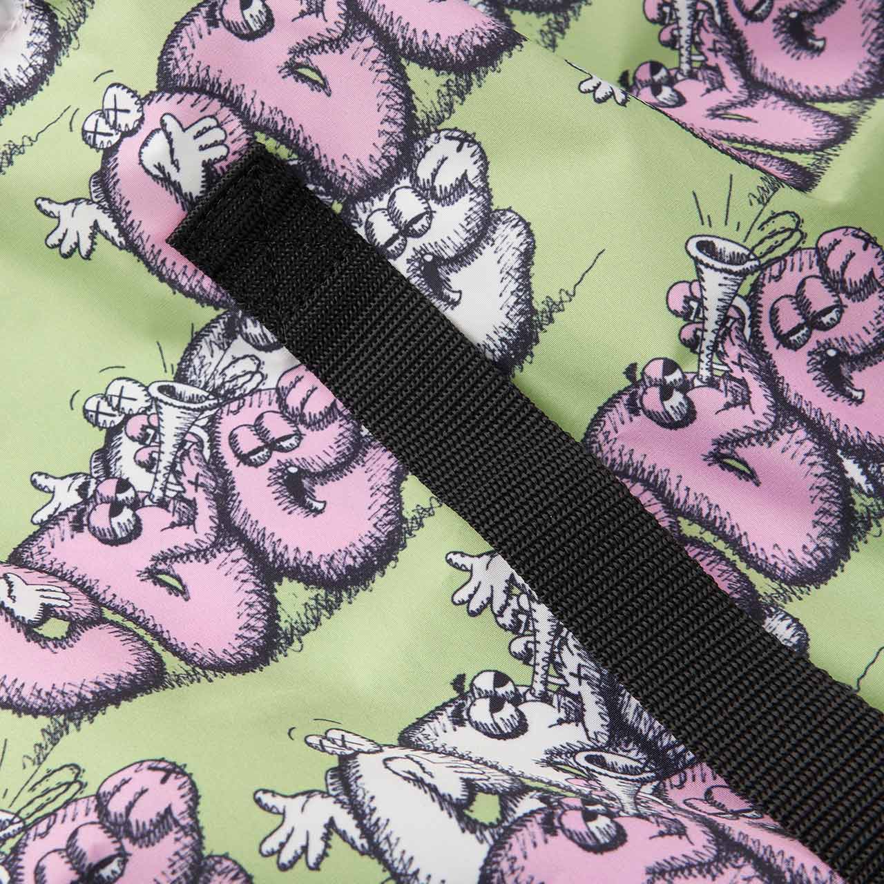 comme des garçons shirt comme des garçons shirt x kaws drawstring bag FH-K201-W21