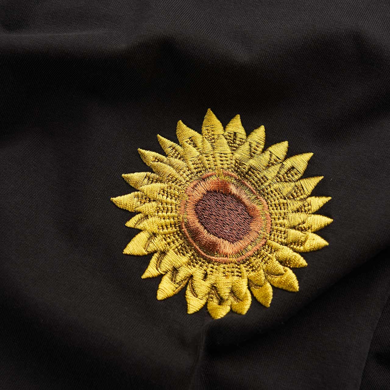 perks and mini perks and minis veggie sauna mock neck shortsleeve (black)