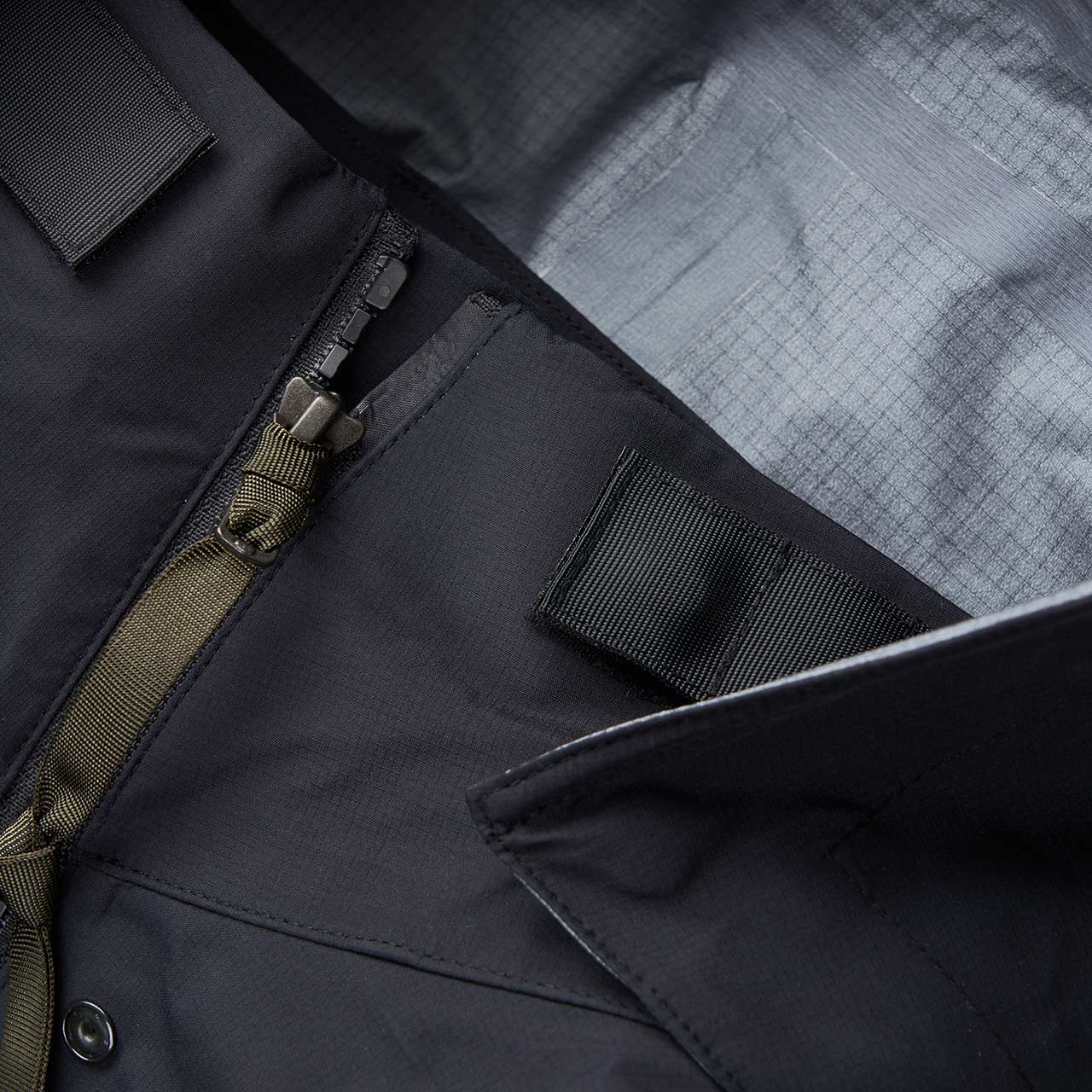 acronym acronym j96-gt (black)