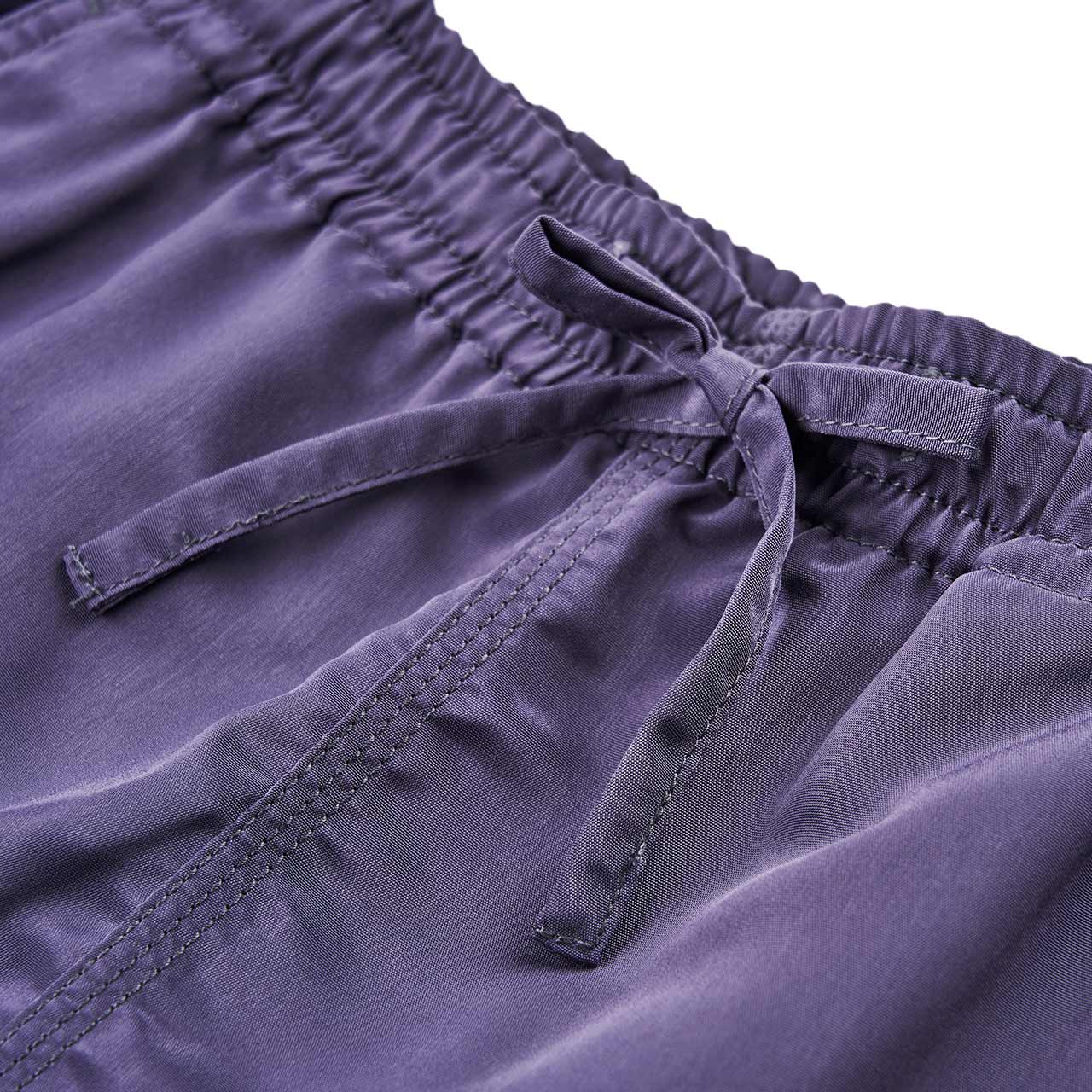 needles needles basketball shorts (smoke purple)