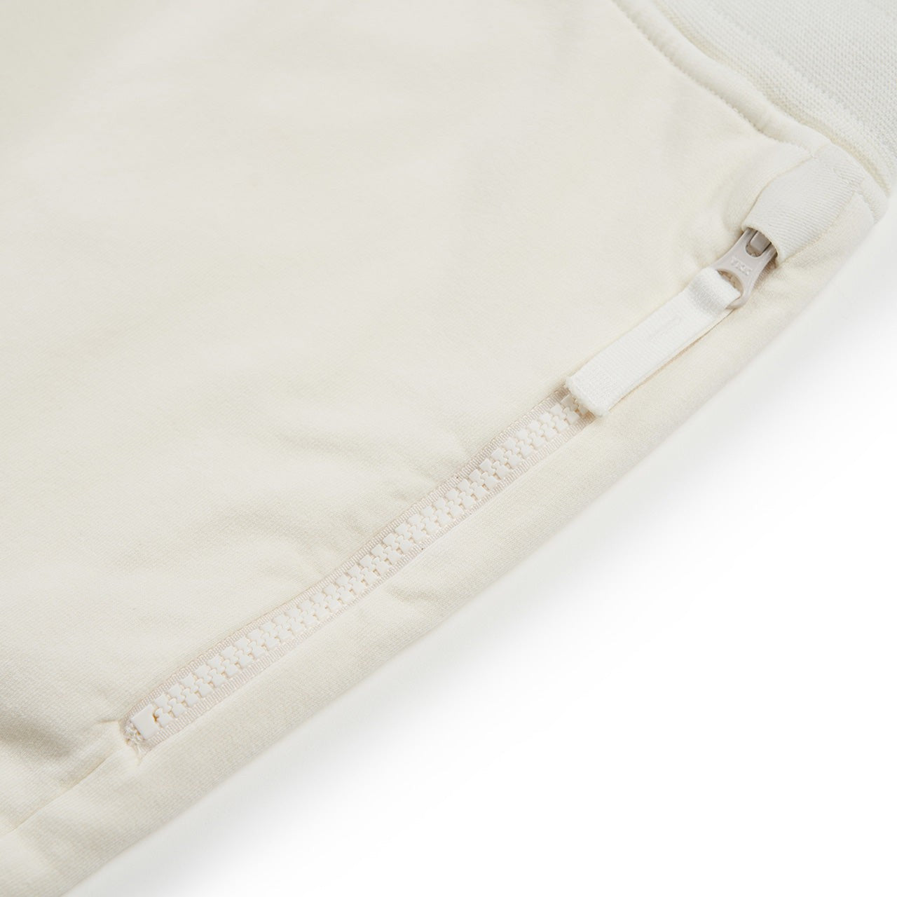 stone island stone island ghost piece fleece shorts (cream)