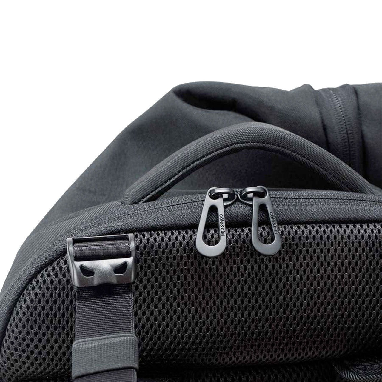 côte&ciel isar air reflective backpack (black) - a.plus