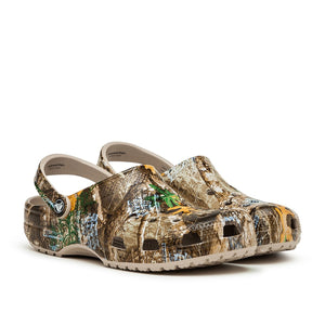 crocs crocs x thisisneverthat x realtree classic clogs