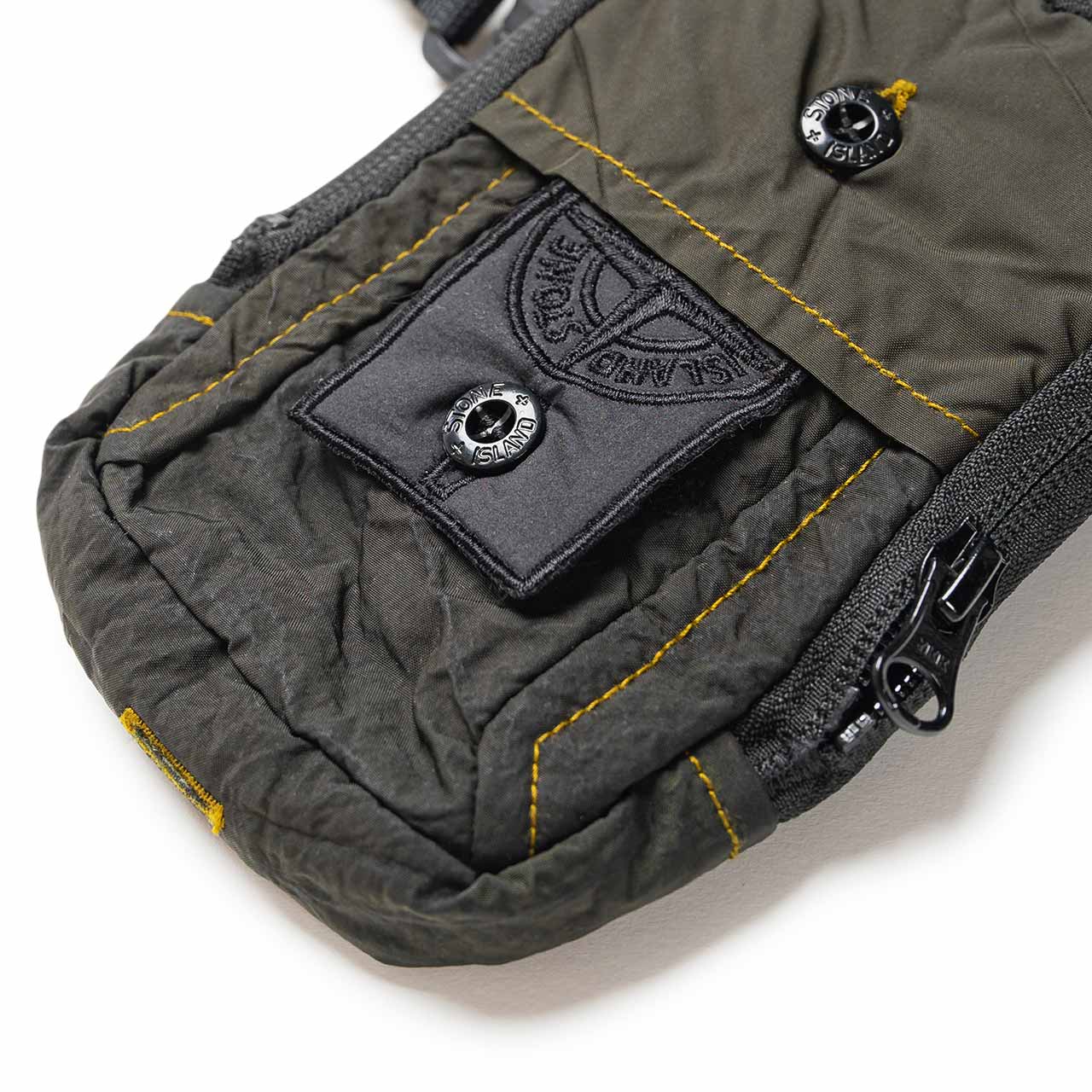 stone island shadow project compact pouch (olive / black) - 721990420.v0054 - a.plus - Image - 3