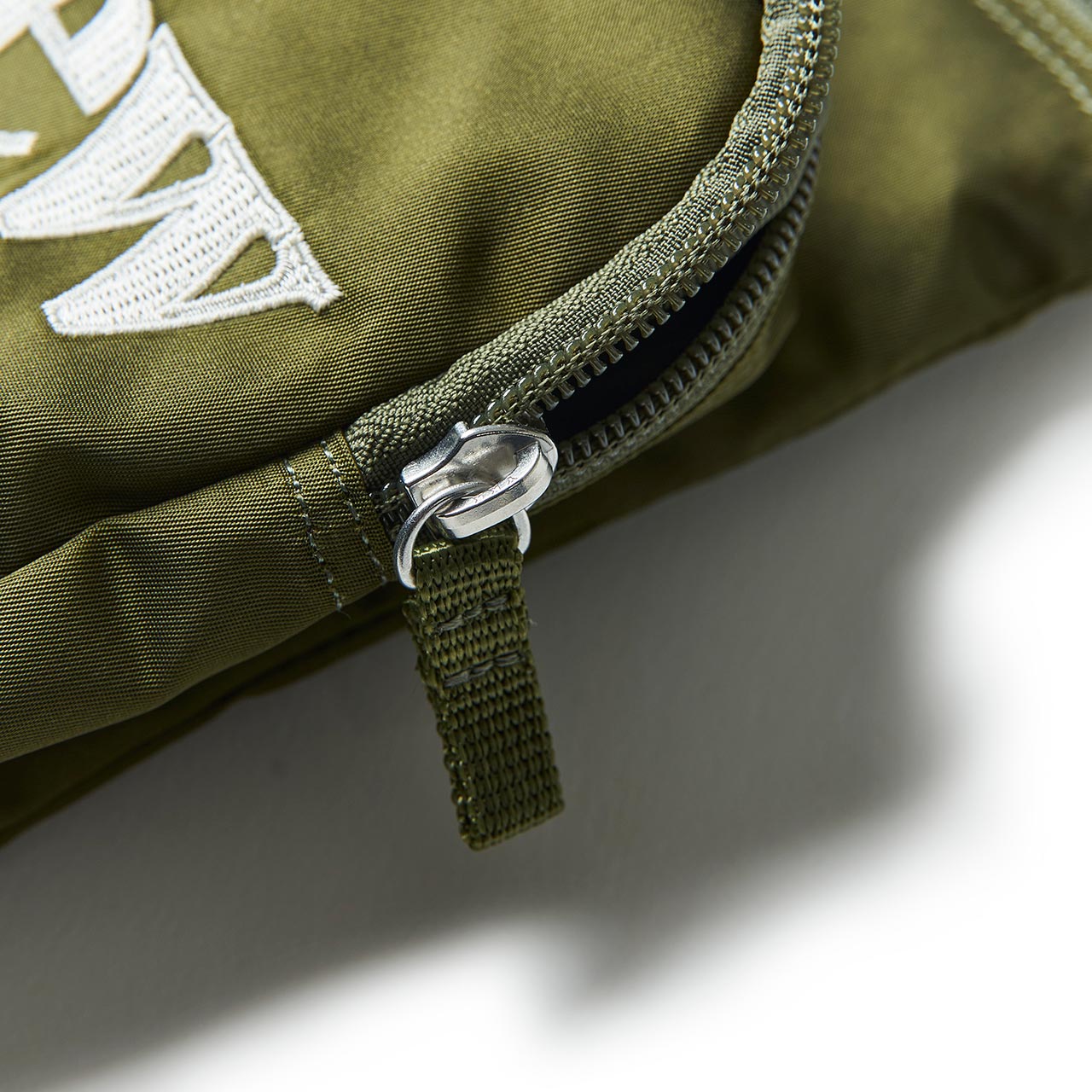 undercover 'new day' shoulder bag (khaki) - uc1a4b04 - a.plus - Image - 4